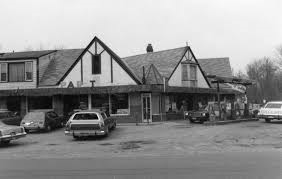 Four Corners shopping center on Grosse Ile